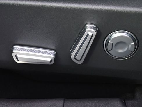 New 2026 Lincoln Nautilus Reserve w/ Jet Appearance Package image 14