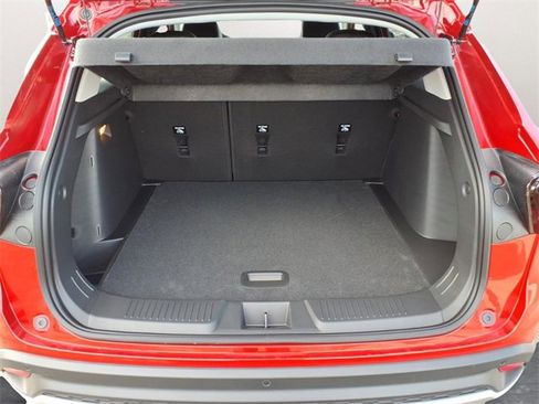 New 2026 Chevrolet Trax LT w/ Sunroof Package image 5