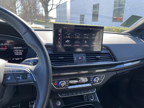 Used 2023 Audi SQ5 Prestige image 32