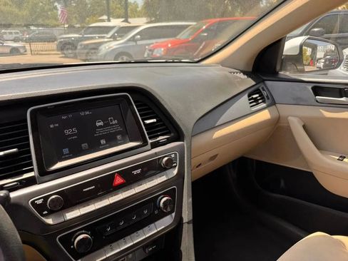 Used 2018 Hyundai Sonata SE w/ Cargo Package FWD image 15