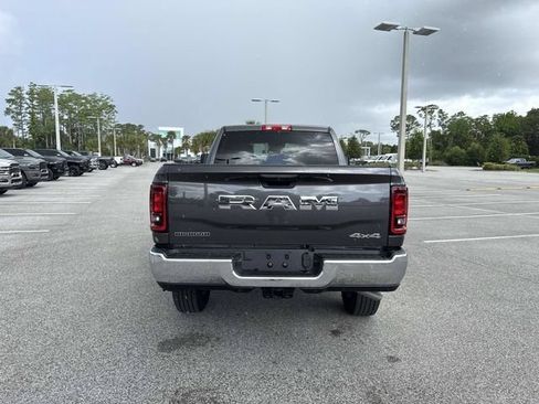 Used 2026 RAM 2500 Big Horn AWD/4WD image 4