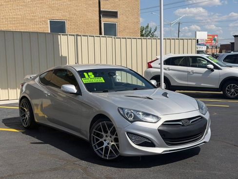 Used 2015 Hyundai Genesis 3.8 RWD image 35