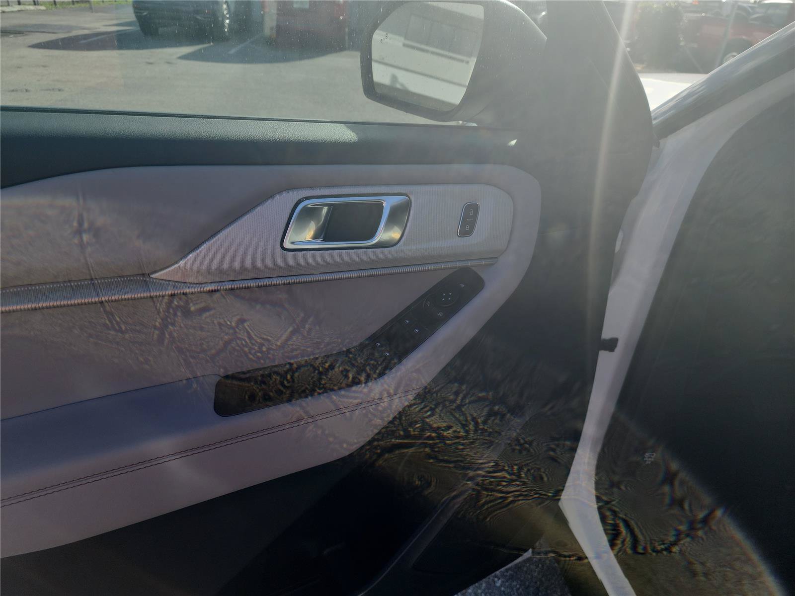 New 2027 Ford Explorer Active w/ Active Comfort Package RWD image 11