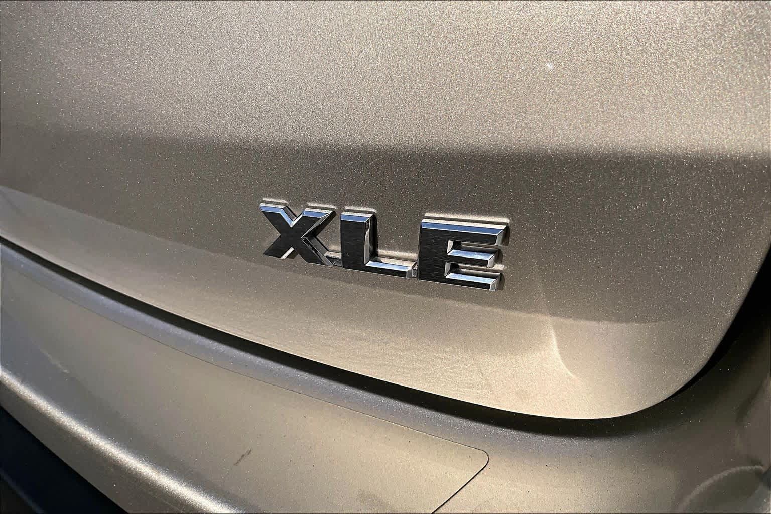 Used 2016 Toyota Highlander XLE FWD image 9