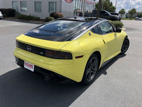 Used 2023 Nissan Z w/ Floor Mat Package RWD image 5