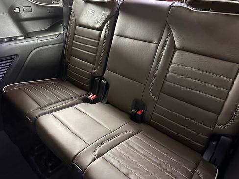 Used 2025 GMC Yukon Denali Ultimate image 29