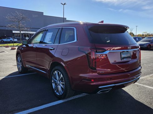 Used 2023 Cadillac XT6 Premium Luxury image 9