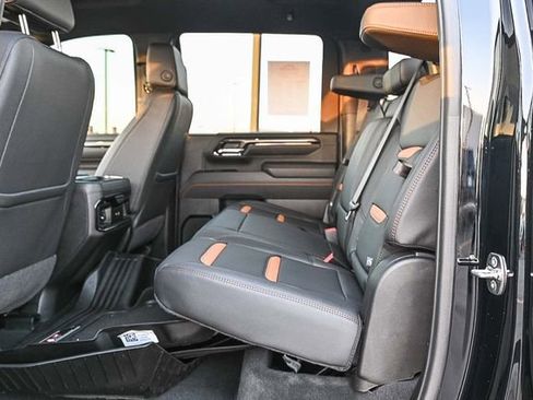 Used 2025 GMC Sierra 2500 AT4 AWD/4WD image 22
