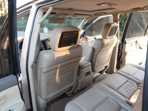 Used 2003 Toyota Land Cruiser image 13