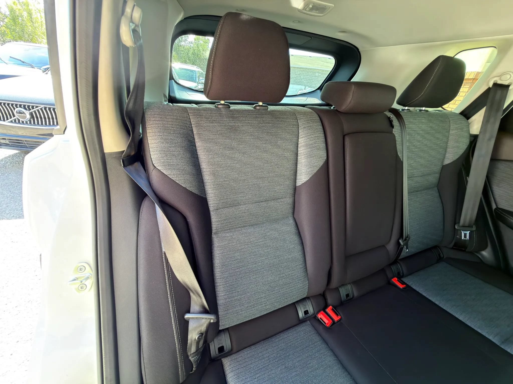 Used 2023 Nissan Rogue SV AWD/4WD image 13