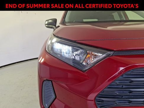 Used 2020 Toyota RAV4 LE FWD image 9