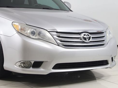 Used 2011 Toyota Avalon FWD image 36
