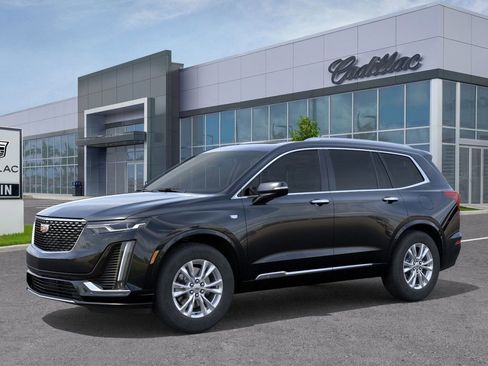 New 2025 Cadillac XT6 Luxury FWD image 3