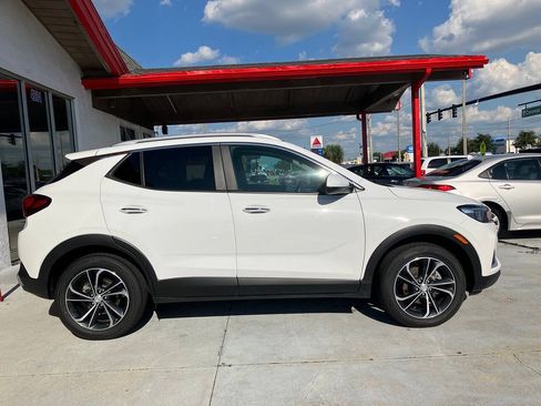 Used 2021 Buick Encore GX Select AWD/4WD image 4