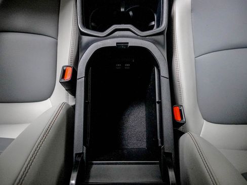 Used 2024 Toyota RAV4 XLE Premium image 29