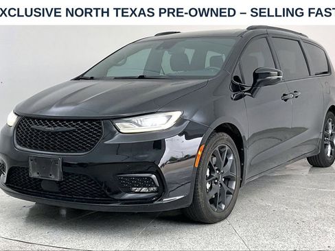 Used 2021 Chrysler Pacifica Touring w/ S Appearance Package FWD image 13