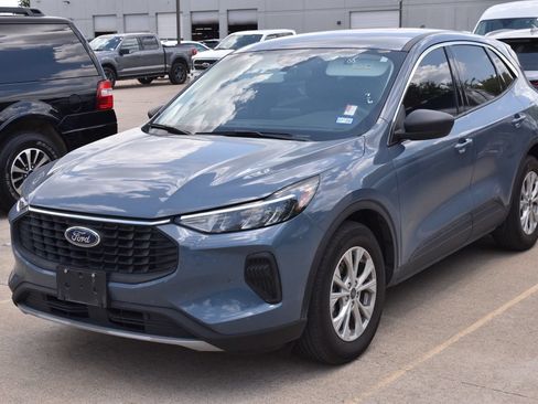 Used 2024 Ford Escape Active FWD image 2