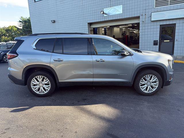 Used 2025 GMC Acadia Elevation w/ Elevation Premium Package AWD/4WD image 5