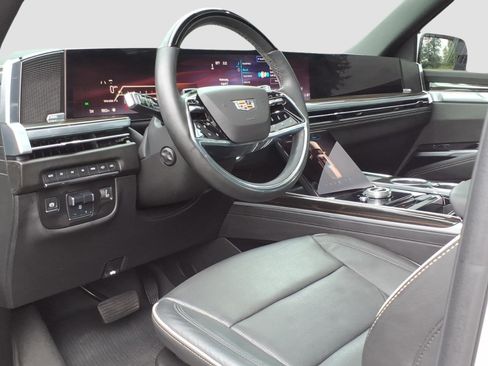 Certified 2025 Cadillac Escalade Premium Luxury w/ Touring Package AWD/4WD image 14