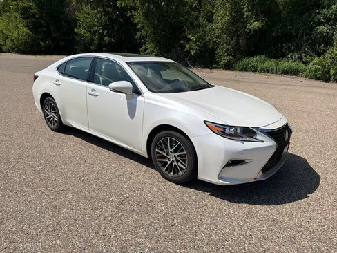 Used 2017 Lexus ES 350 w/ Premium Package FWD image 17