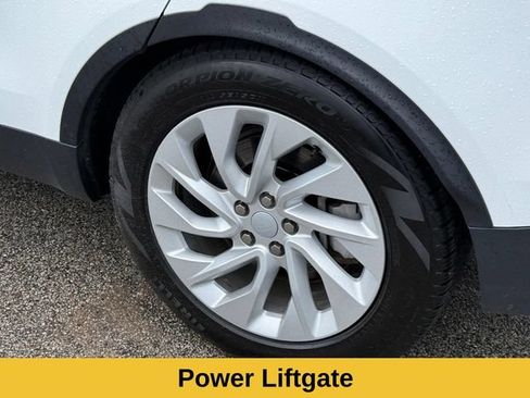 Used 2025 Land Rover Discovery S AWD/4WD image 10
