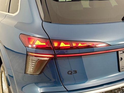 New 2026 Audi Q3 quattro 2.0T AWD/4WD image 13