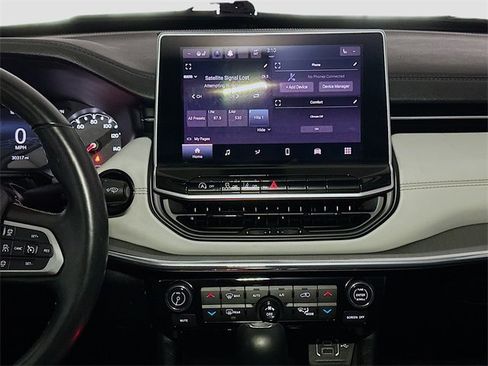 Certified 2022 Jeep Compass Limited image 11