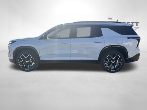 New 2026 Chevrolet Traverse High Country w/ LPO, Floor Liner Package FWD image 3