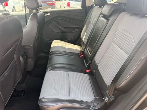 Used 2017 Ford Escape Titanium AWD/4WD image 35