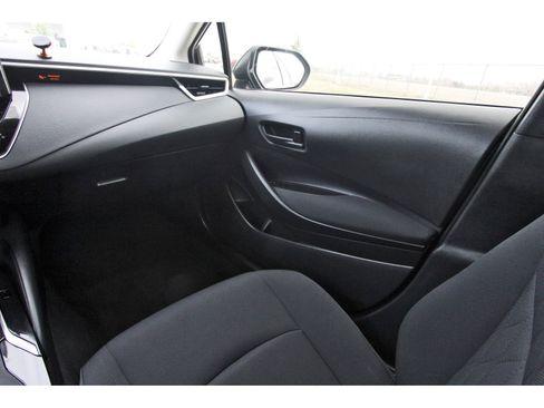 Used 2022 Toyota Corolla LE image 13