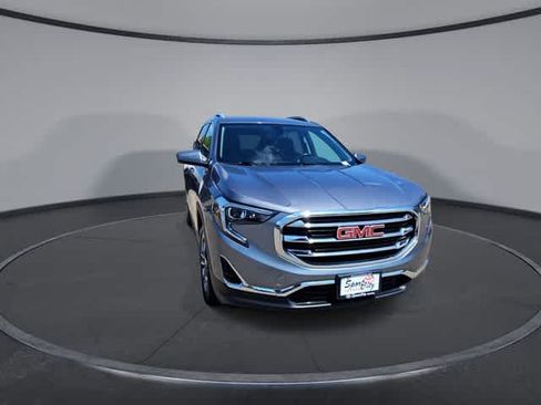 Used 2019 GMC Terrain SLT w/ Preferred Package FWD image 2