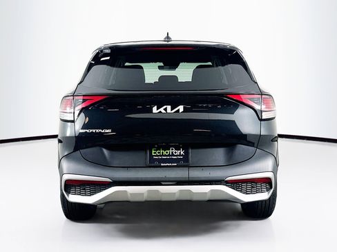 Used 2023 Kia Sportage LX image 7