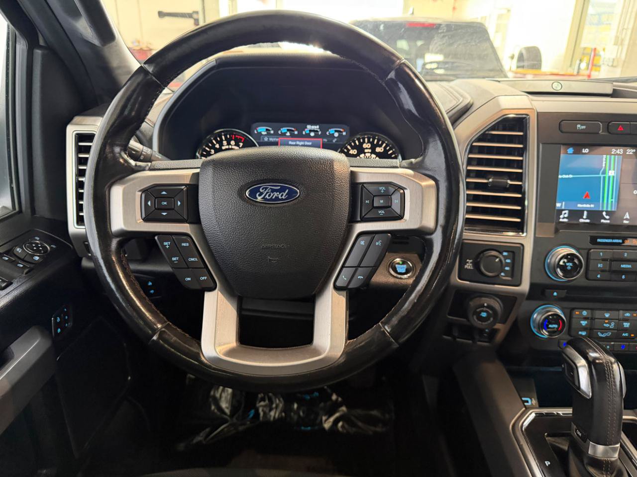 Used 2018 Ford F150 Platinum w/ Technology Package AWD/4WD image 27