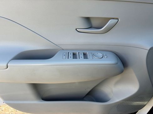 Used 2025 Hyundai Kona SEL image 20