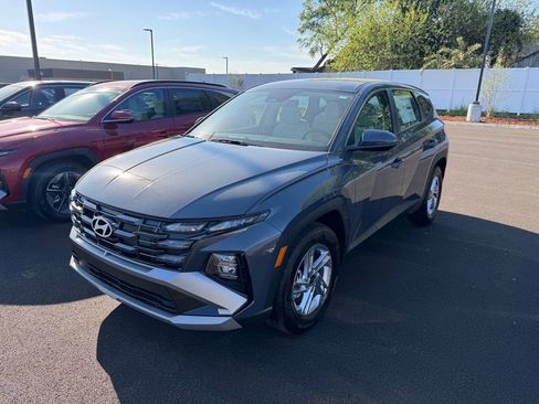 New 2026 Hyundai Tucson SE FWD image 2