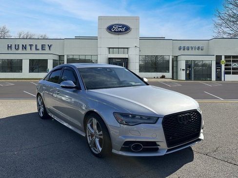 Used 2017 Audi S6 Prestige w/ S6 Sport Package image 4