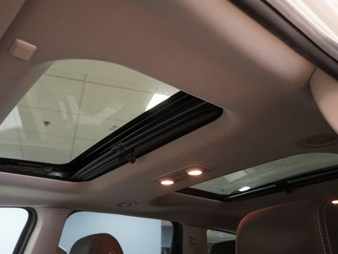 Used 2013 Chevrolet Traverse LT w/ All-Star Edition image 4