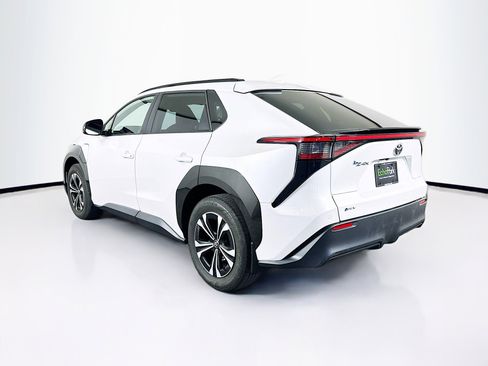 Used 2024 Toyota bZ4X FWD image 5