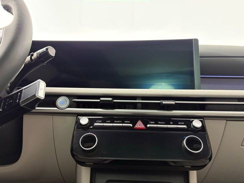 New 2025 Hyundai Tucson Limited FWD image 25