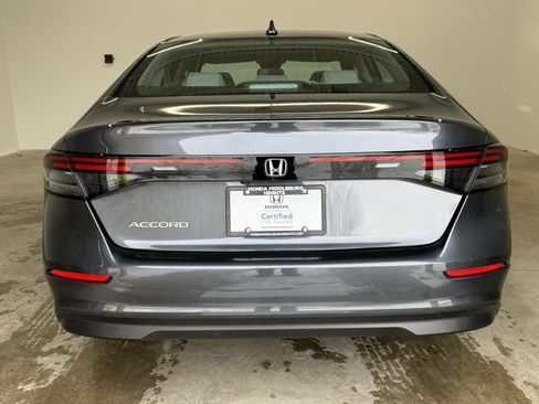 Certified 2025 Honda Accord SE image 6