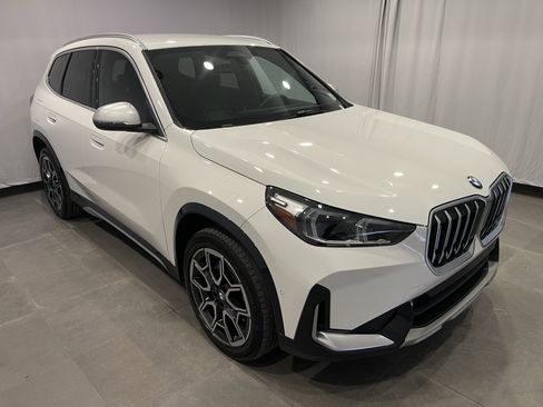 Used 2023 BMW X1 xDrive28i w/ Convenience Package image 3