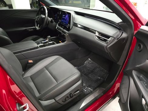 Used 2024 Lexus RX 350 FWD w/ Technology Package image 29