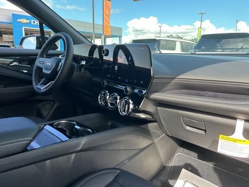 New 2026 Chevrolet Blazer EV LT image 33