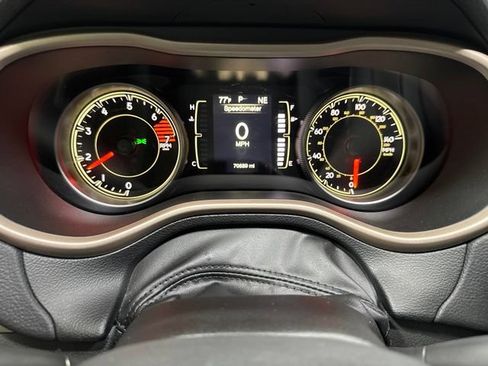 Used 2018 Jeep Cherokee Latitude w/ Safety Group AWD/4WD image 14