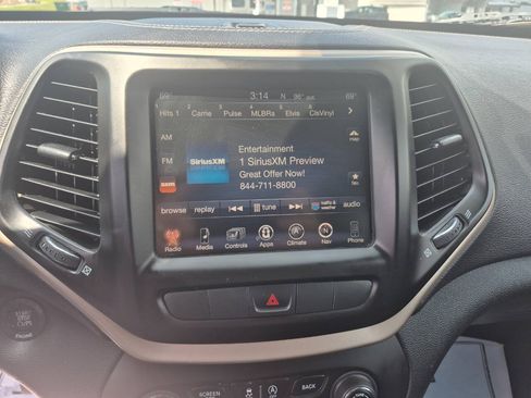 Used 2015 Jeep Cherokee Limited w/ Trailer Tow Group AWD/4WD image 22