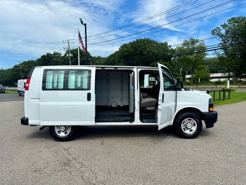 Used 2022 Chevrolet Express 2500 w/ Driver Convenience Package RWD image 5