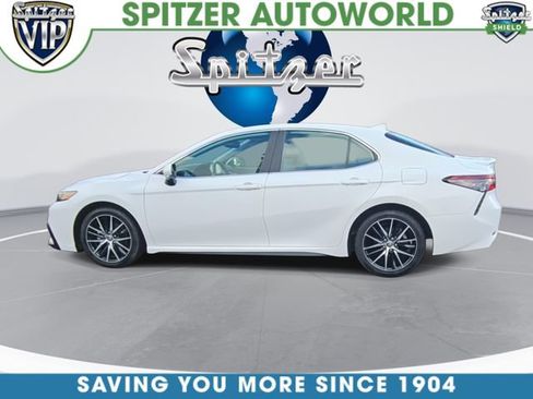 Used 2024 Toyota Camry SE w/ Cold Weather Package FWD image 5