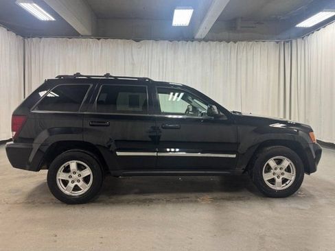 Used 2008 Jeep Grand Cherokee Limited w/ Trailer Tow Group IV image 3