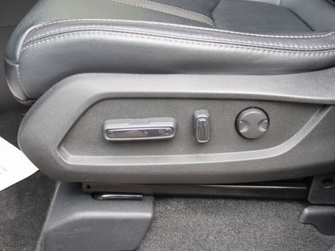 Used 2023 Honda Pilot Touring image 28