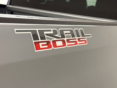 Used 2025 Chevrolet Silverado 1500 Custom Trail Boss w/ LPO, Dark Essentials Package image 11